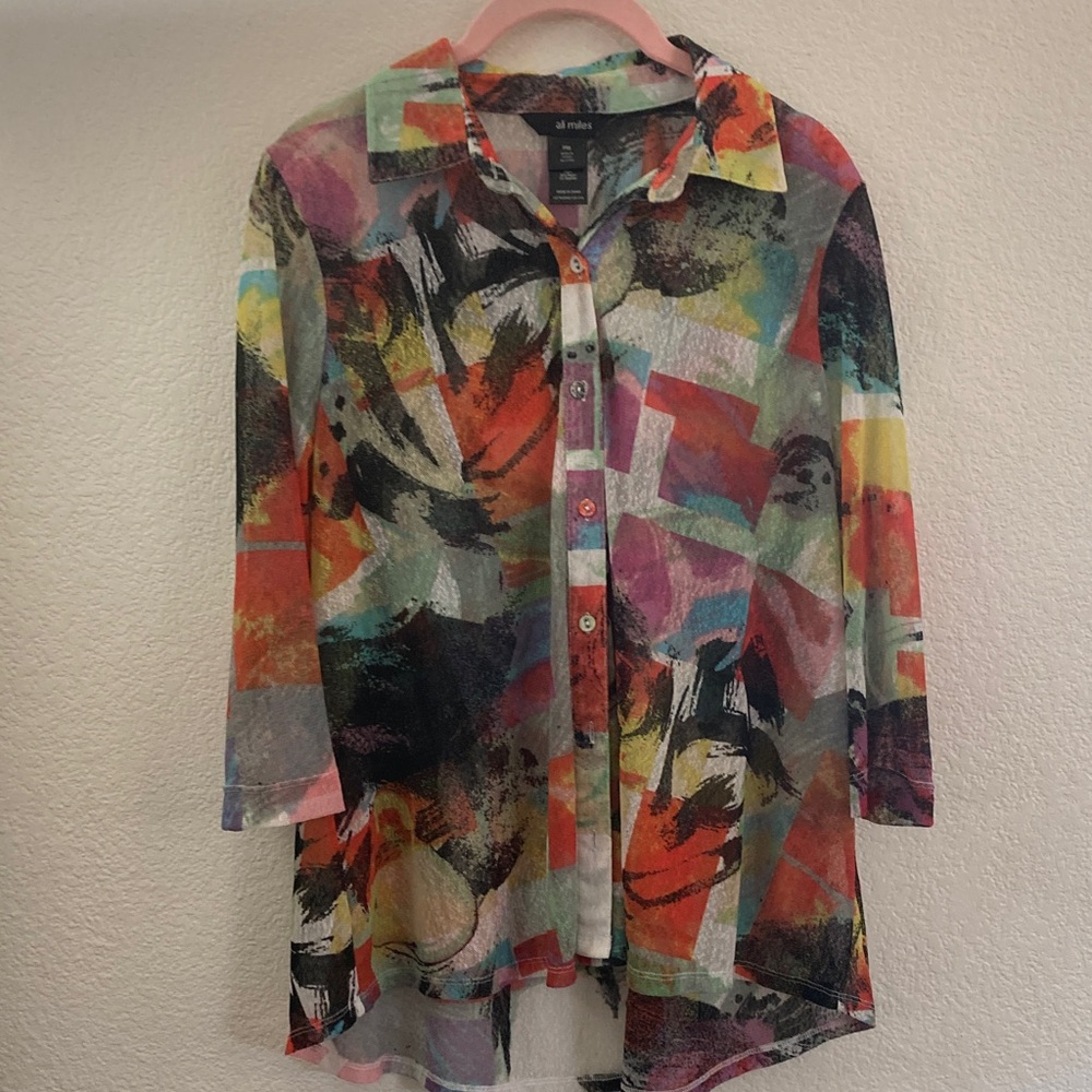 Ali milles Colorful Abstract Button Down Shirt high low 3/4 sleeves